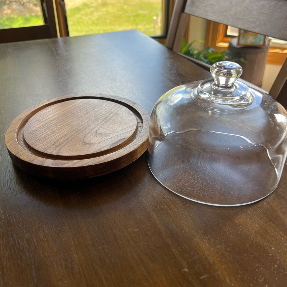 Domed Cheese Tray - Picture 2 of 4